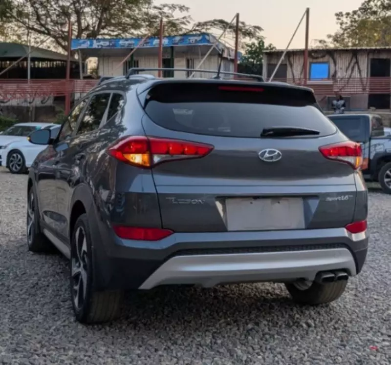 Hyundai Tucson   - 2017