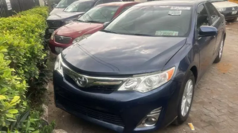 Toyota Camry   - 2014