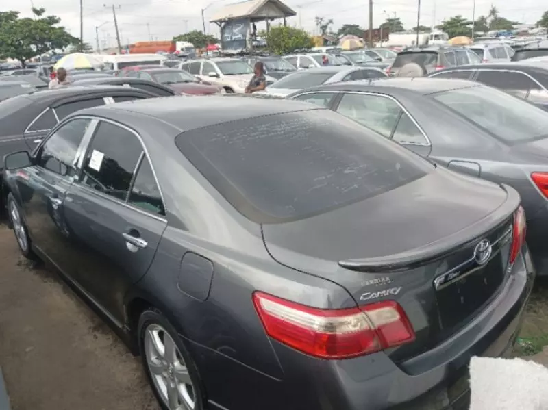 Toyota camry   - 2009