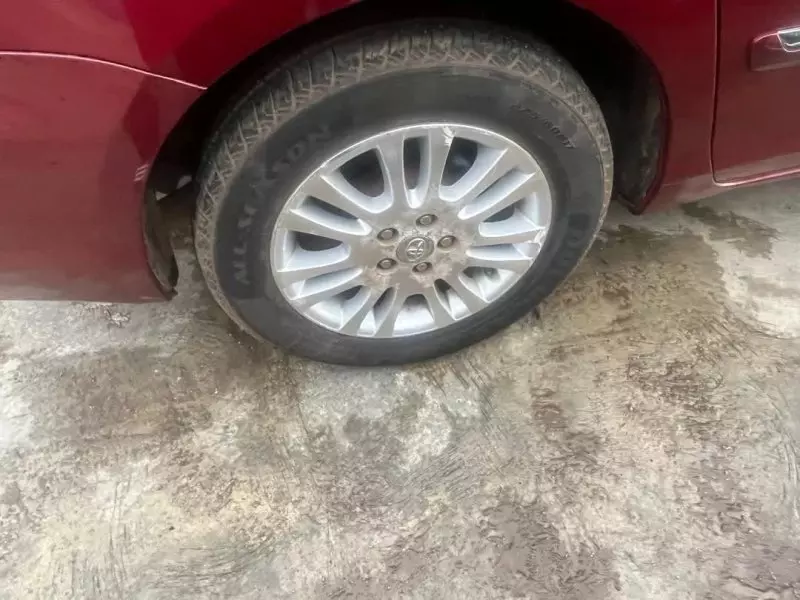 Toyota Sienna   - 2010