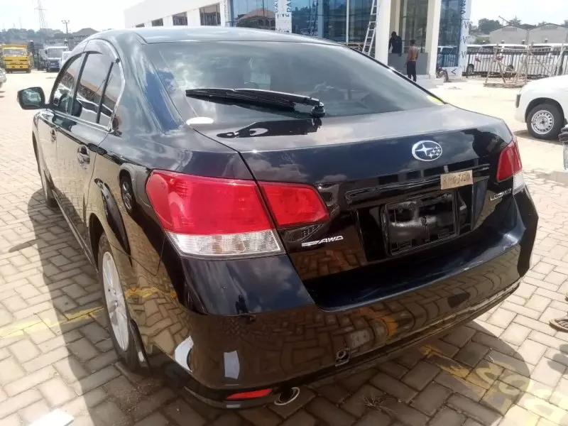 Subaru Legacy   - 2012