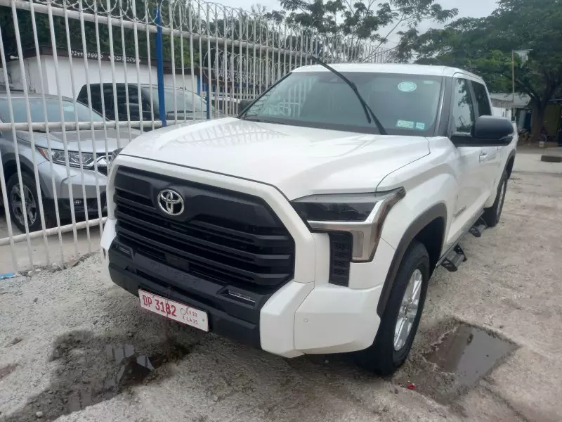 Toyota Tundra   - 2024