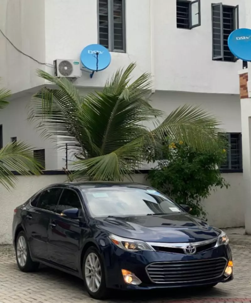 Toyota Avalon - 2014