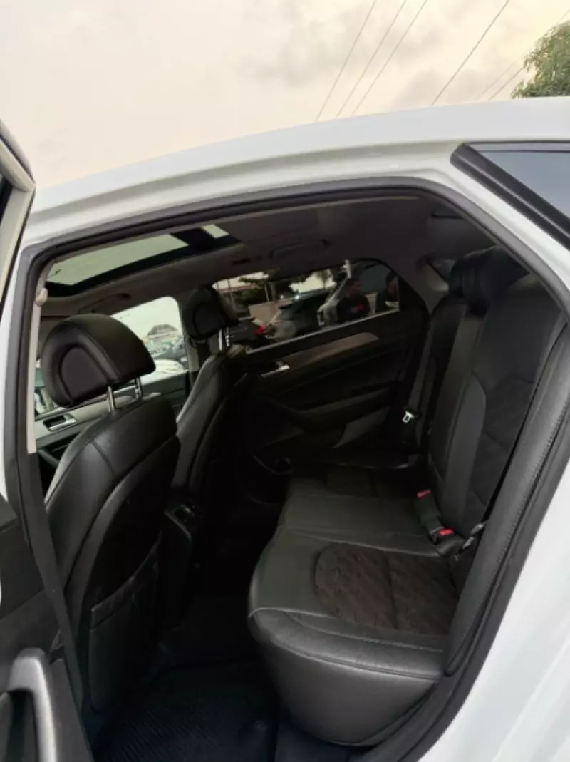 Hyundai Sonata   - 2015