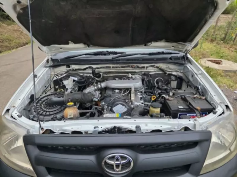 Toyota Hilux   - 2008