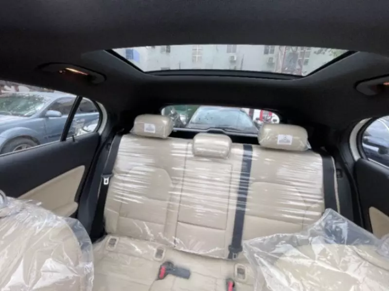 Mercedes-Benz GLA-Class   - 2016