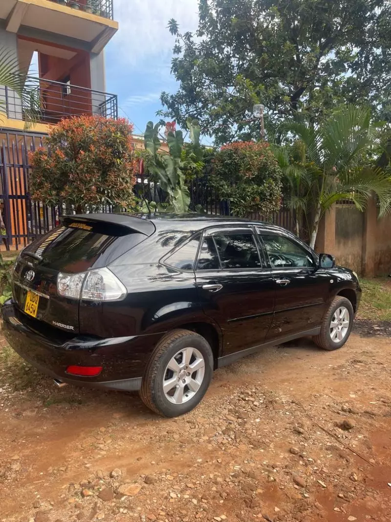 Toyota Harrier   - 2009