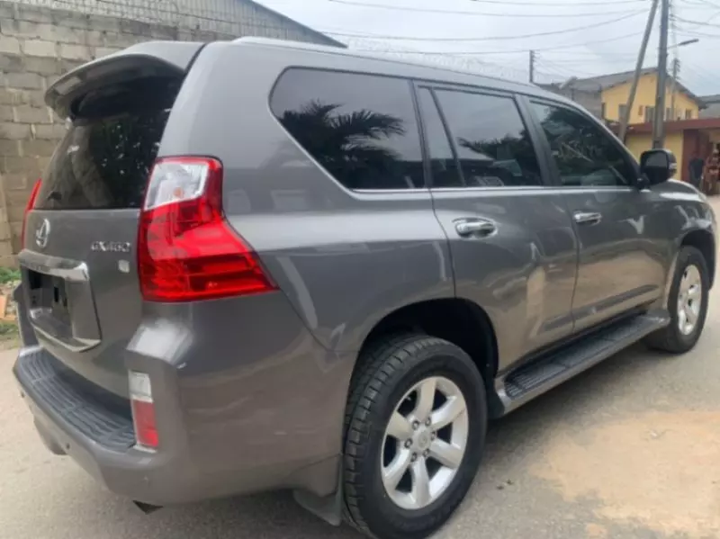 Lexus GX 460   - 2011
