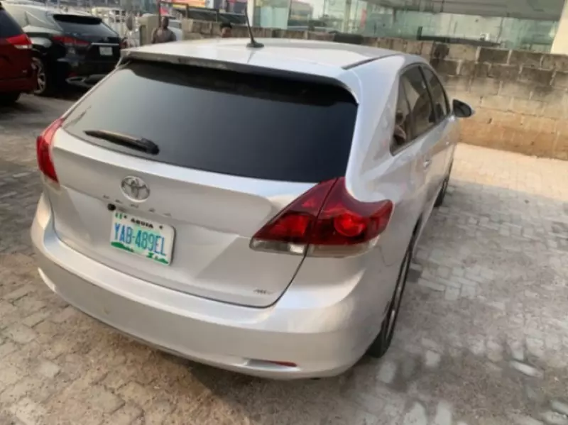 Toyota Venza   - 2013