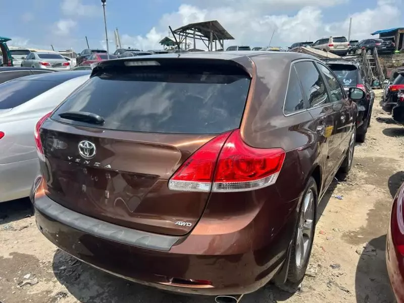 Toyota Venza   - 2010