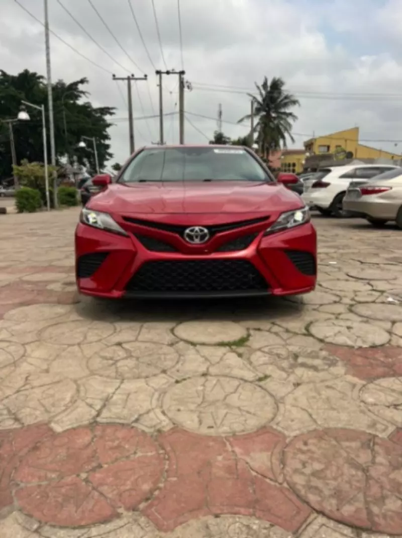 Toyota Camry   - 2020