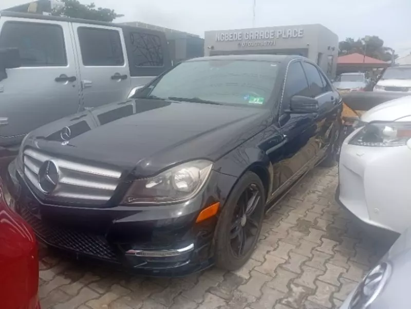 Mercedes-Benz C 300   - 2023