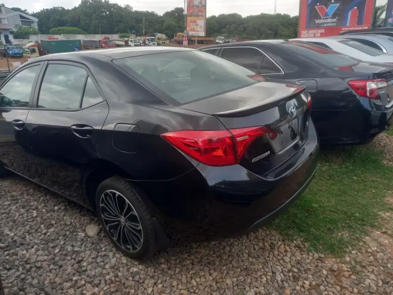 Toyota Corolla   - 2015