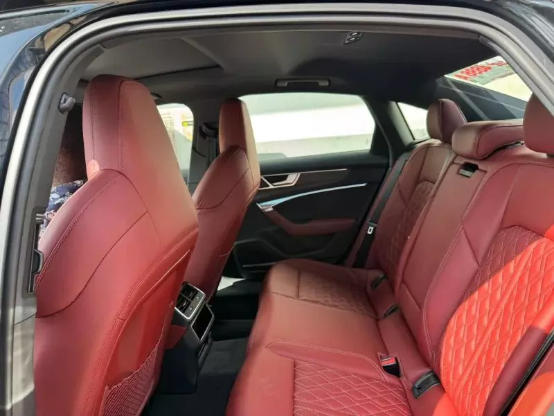 Audi S6   - 2025