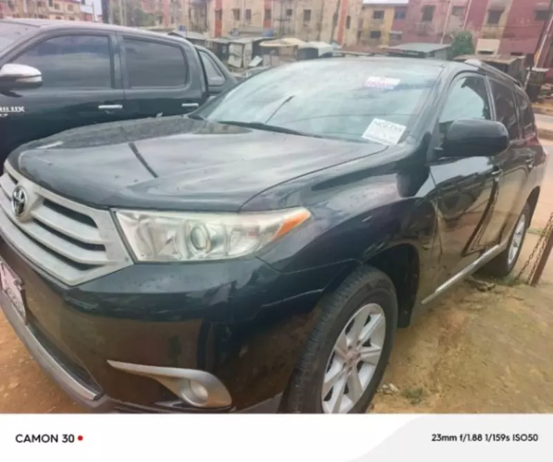 Toyota Highlander   - 2013