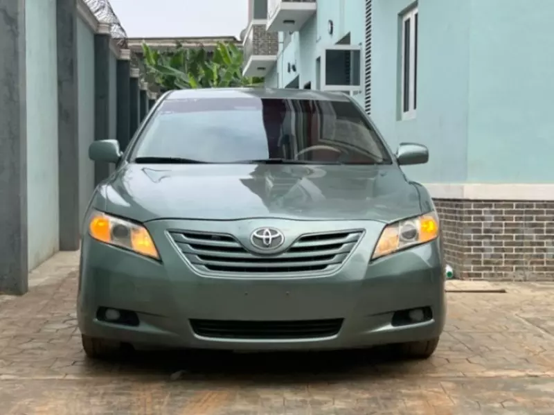 Toyota Camry   - 2008