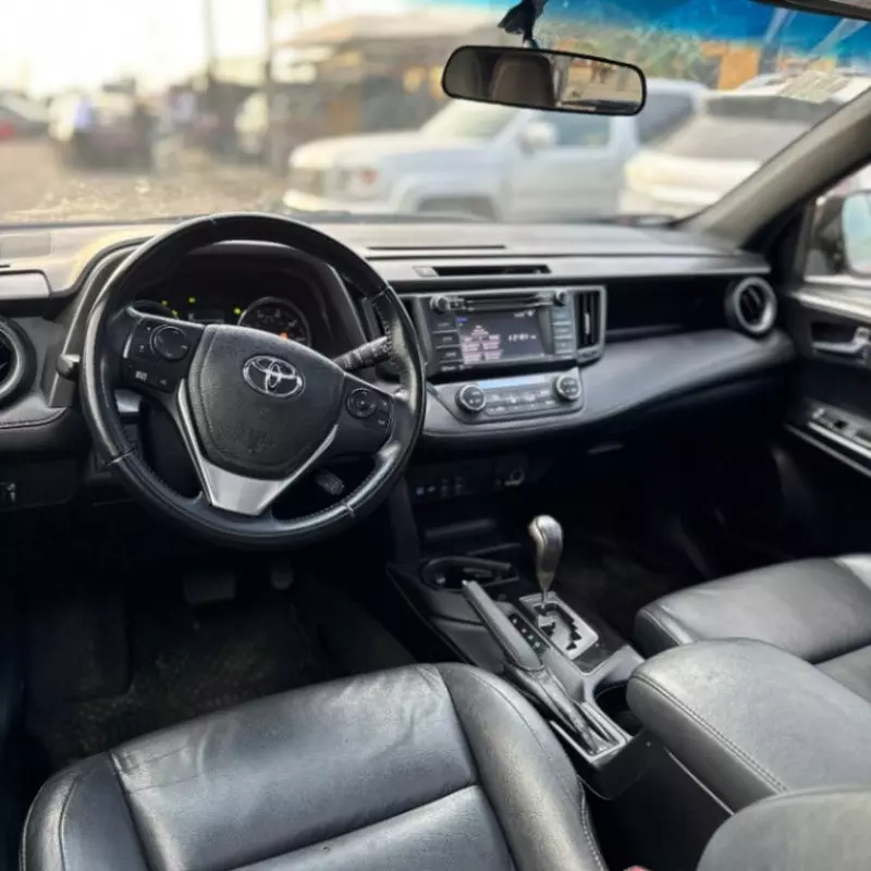 Toyota RAV 4   - 2016