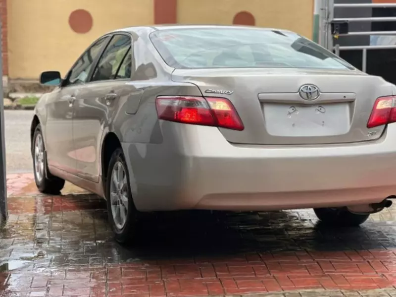 Toyota Camry   - 2007