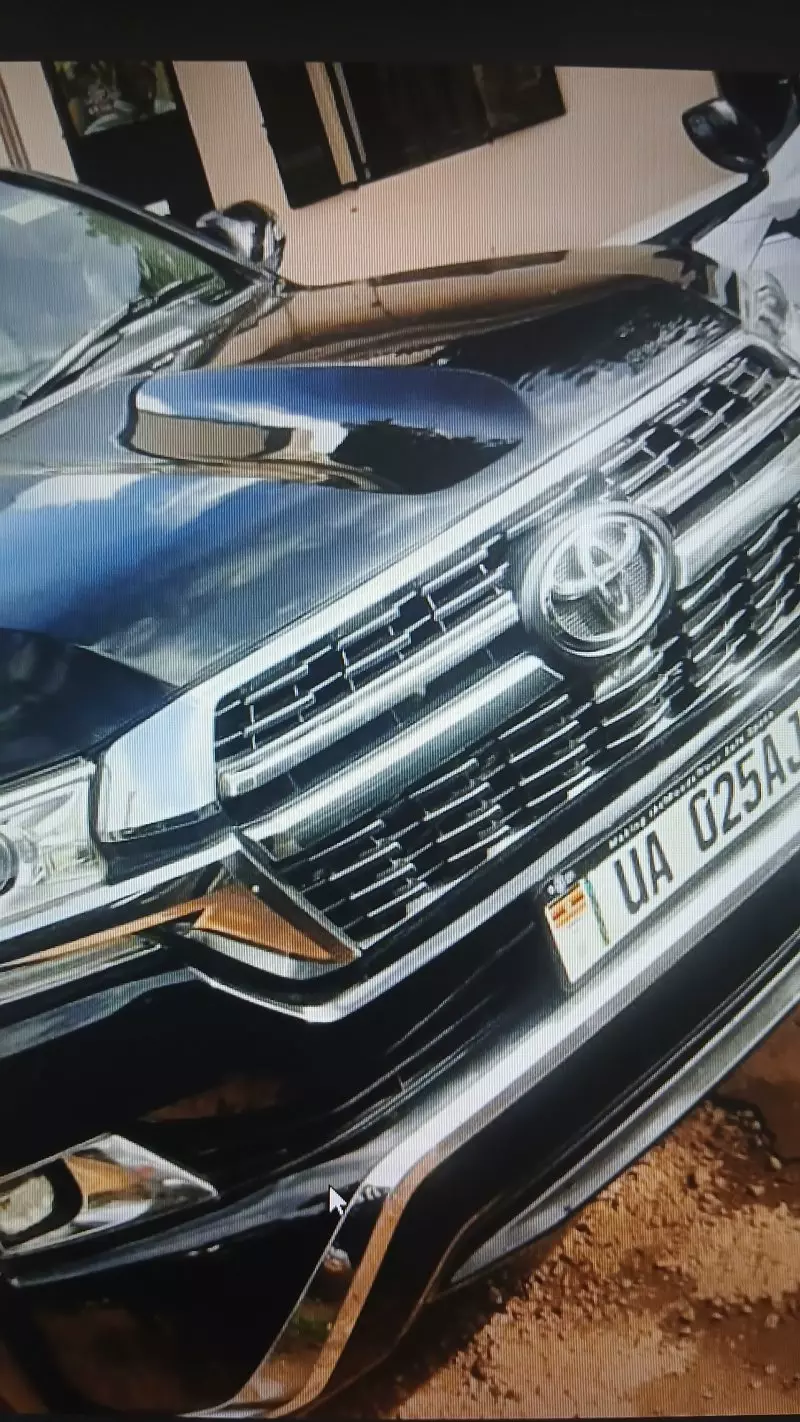 Toyota Land Cruiser V8   - 2012