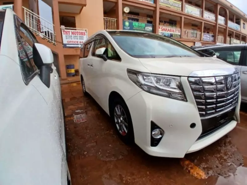 Toyota Alphard - 2017