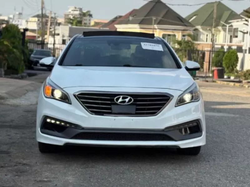 Hyundai Sonata   - 2015
