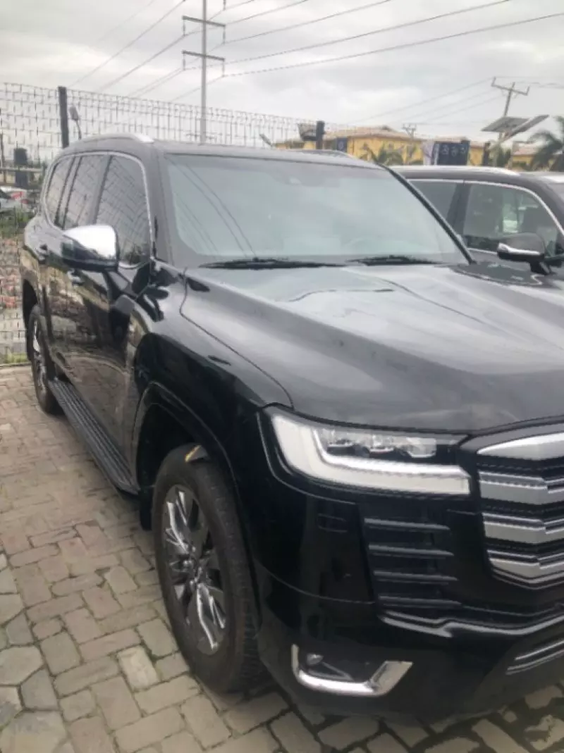 Toyota Land Cruiser   - 2022