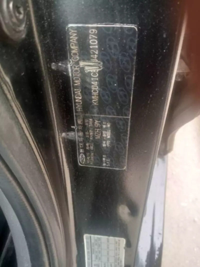 Hyundai Accent   - 2011