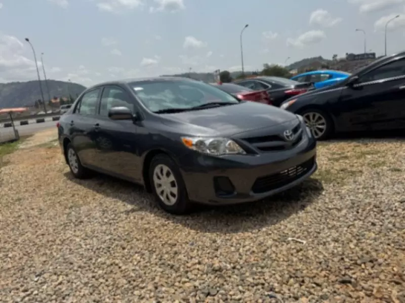 Toyota Corolla   - 2013