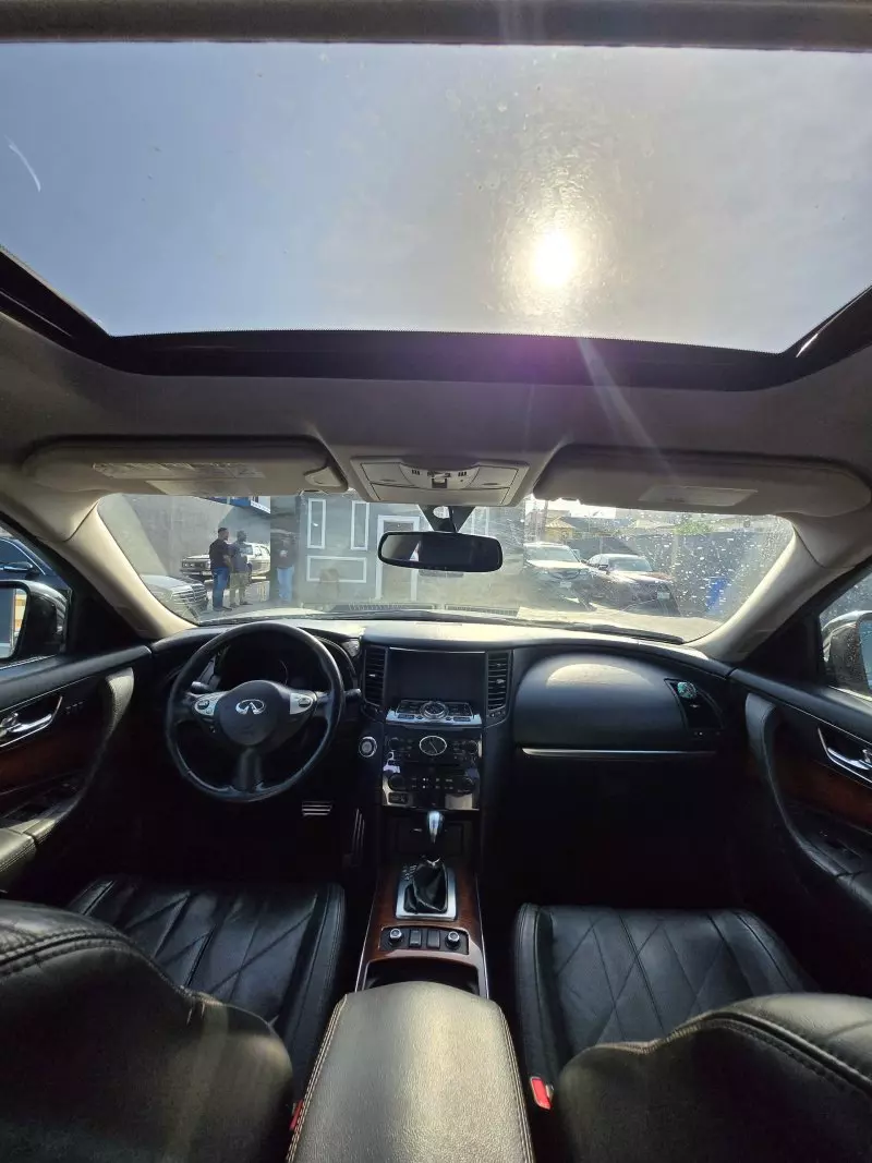 Infiniti FX 35   - 2010