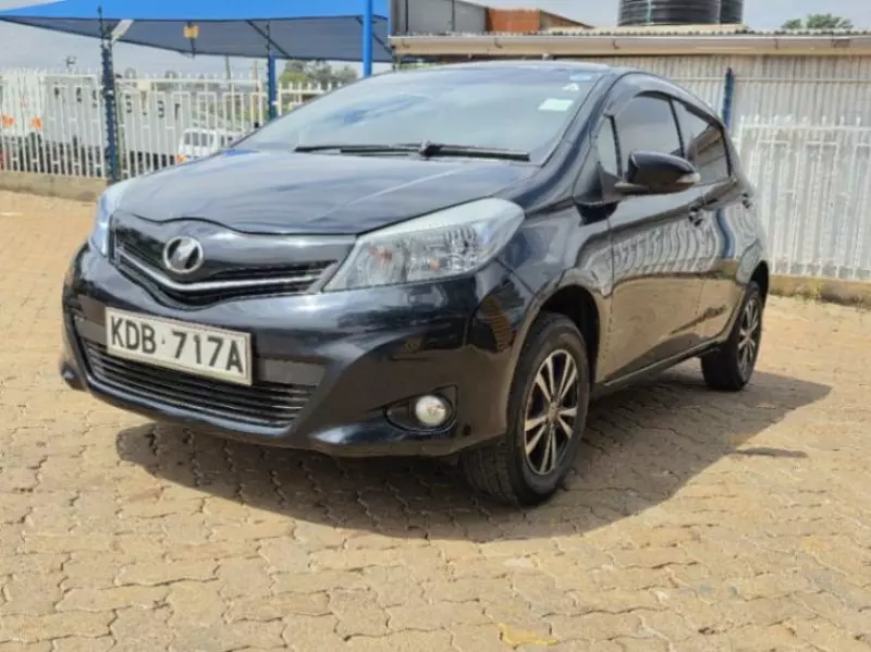Toyota Vitz   - 2014