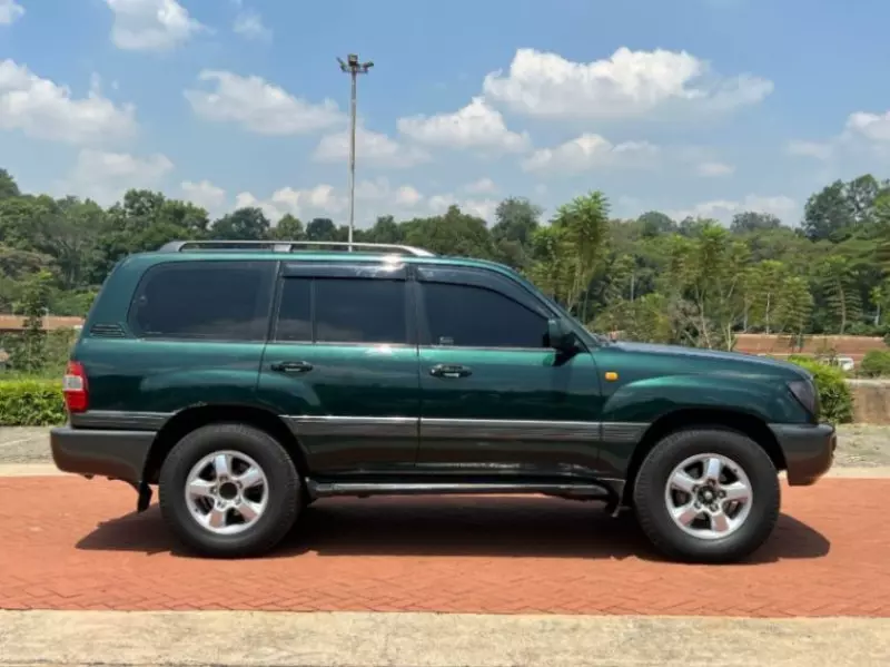 Toyota Land Cruiser   - 2006