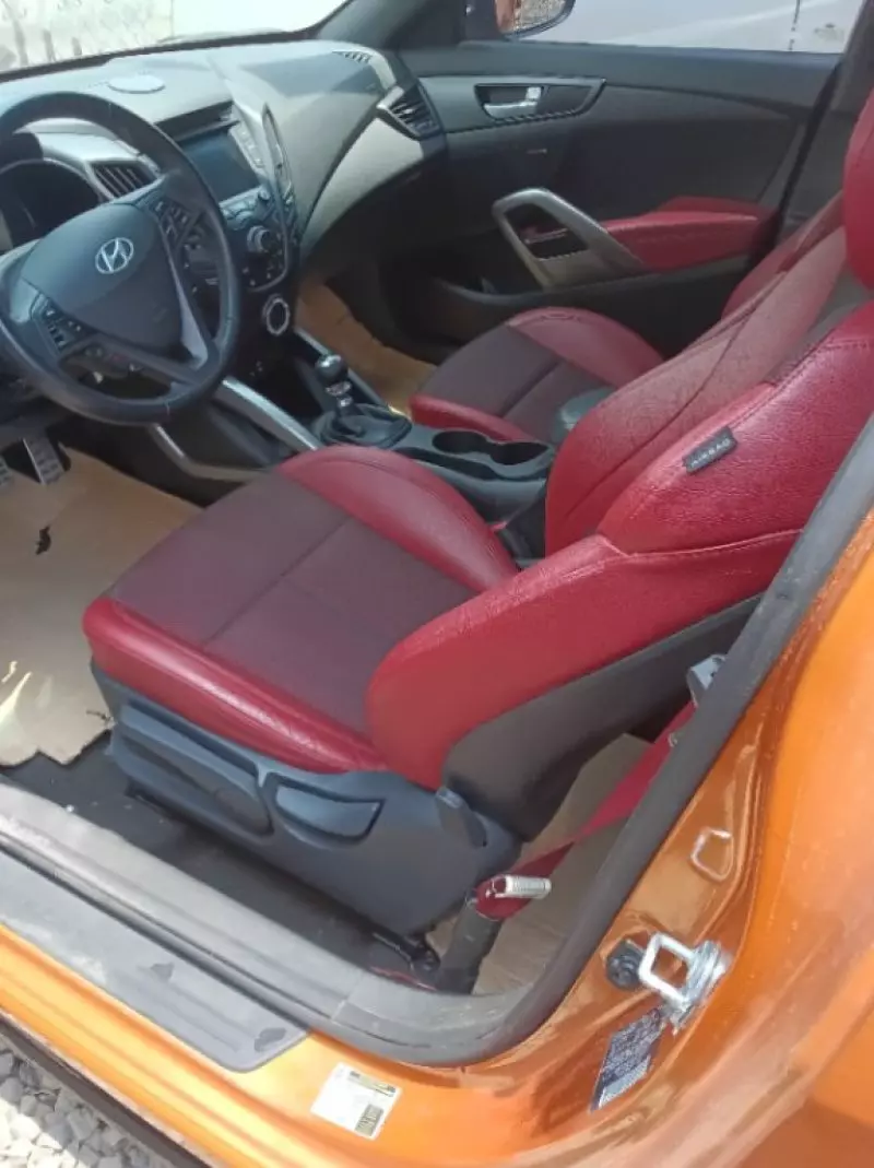 Hyundai Veloster - 2015