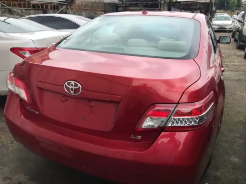 Toyota Camry   -