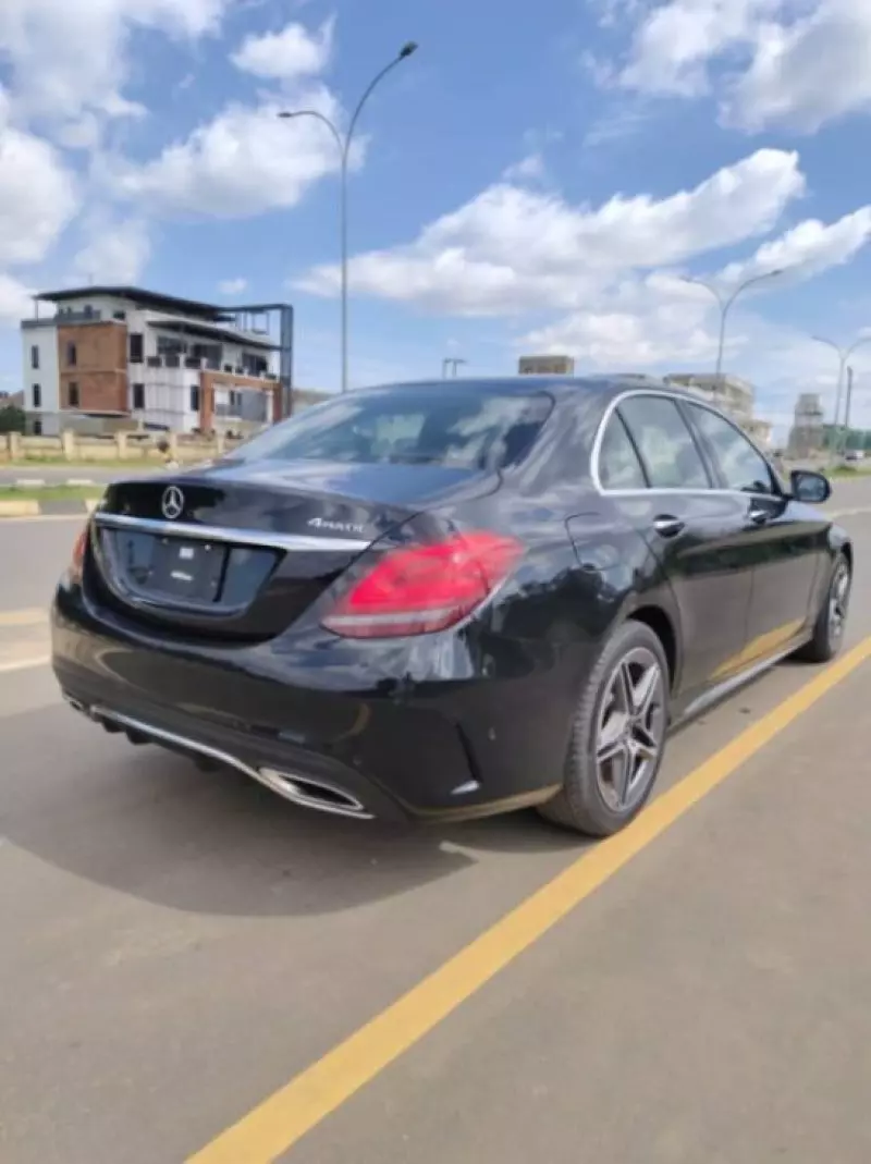 Mercedes-Benz C 300 - 2021