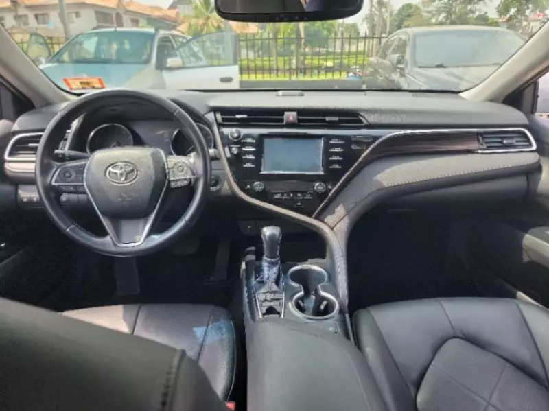 Toyota Camry   - 2018