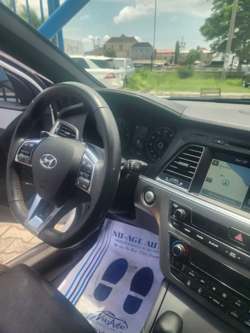 Hyundai Sonata   - 2015
