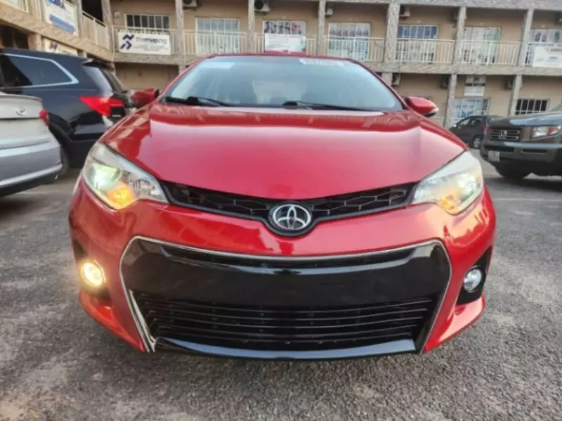 Toyota Corolla   - 2014