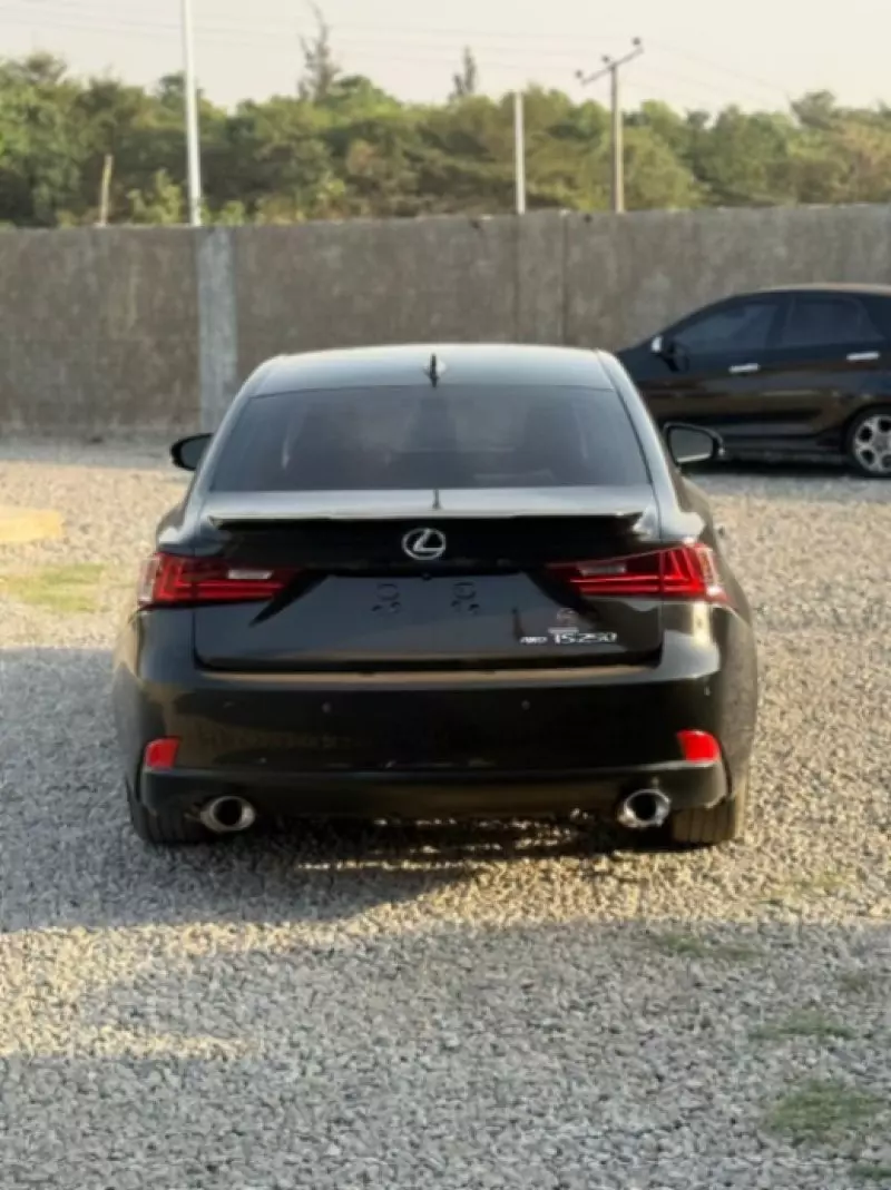 Lexus IS   - 2014