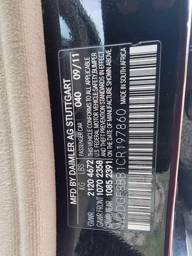 Mercedes-Benz C 300   -