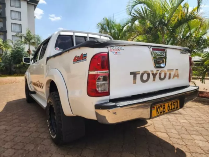 Toyota Hilux   - 2008