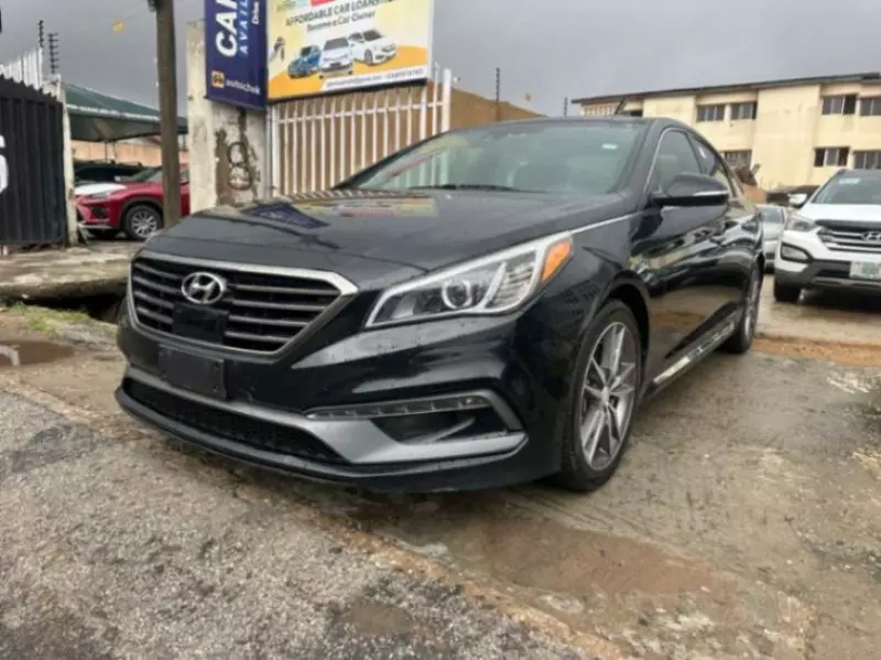 Hyundai Sonata   - 2015
