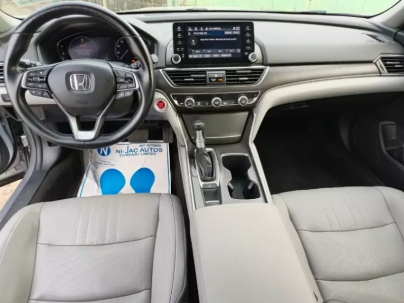 Honda Accord   - 2020