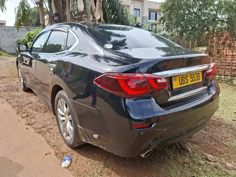 Nissan Fuga Hybrid   - 2015