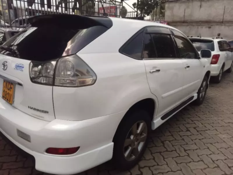 Toyota Harrier   - 2008