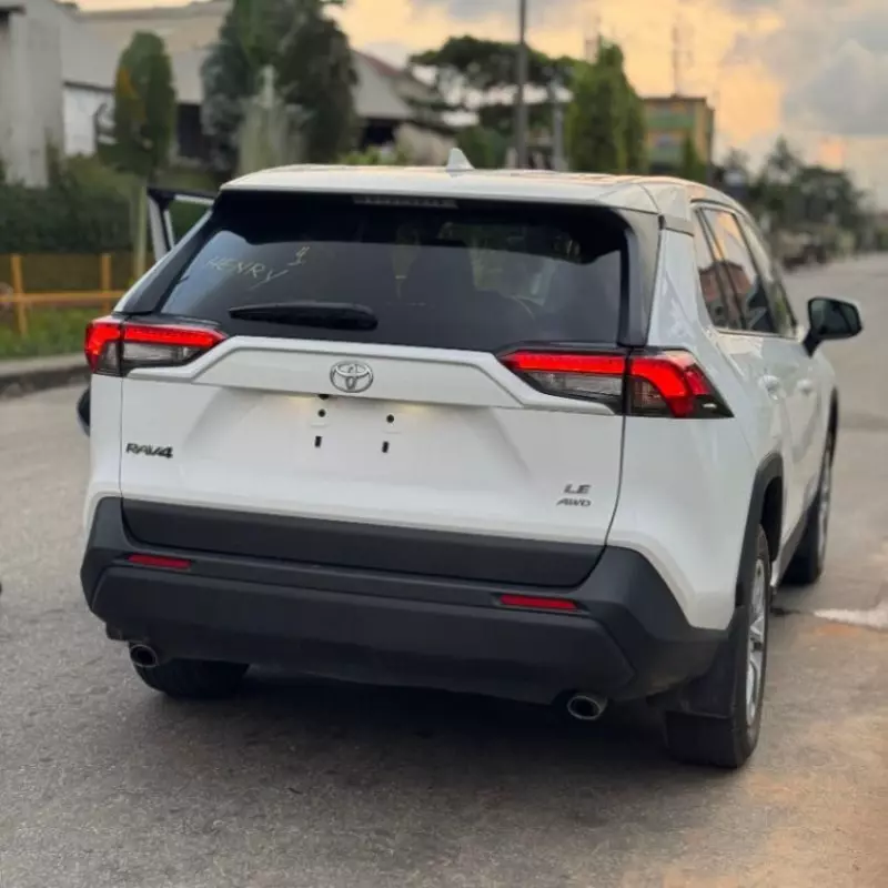 Toyota RAV 4   - 2022