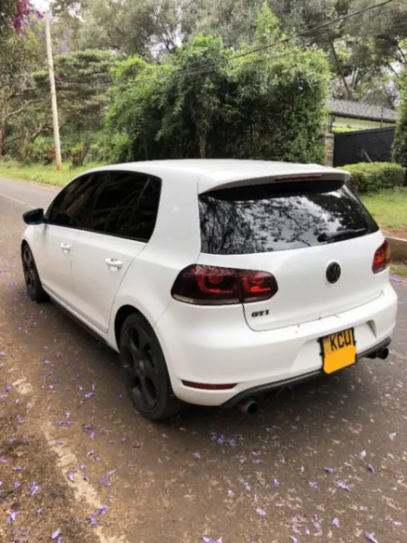 Volkswagen Golf - 2012