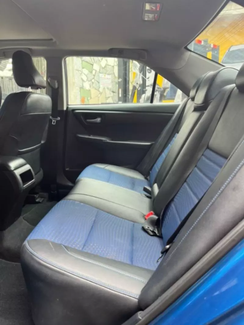 Toyota Camry   - 2016