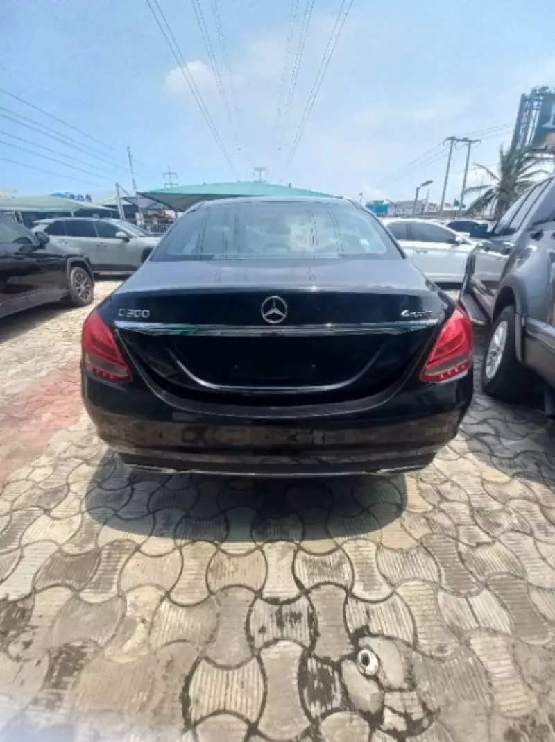 Mercedes-Benz C 300   - 2016