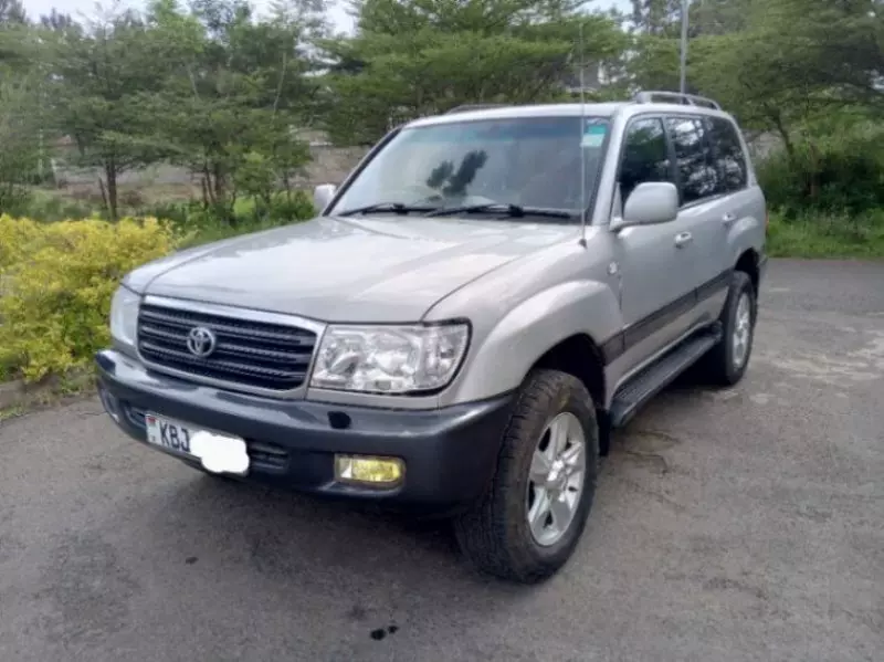 Toyota Land Cruiser   - 2005