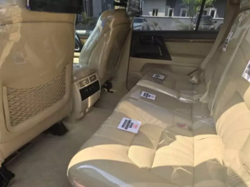 Toyota Land Cruiser   - 2018